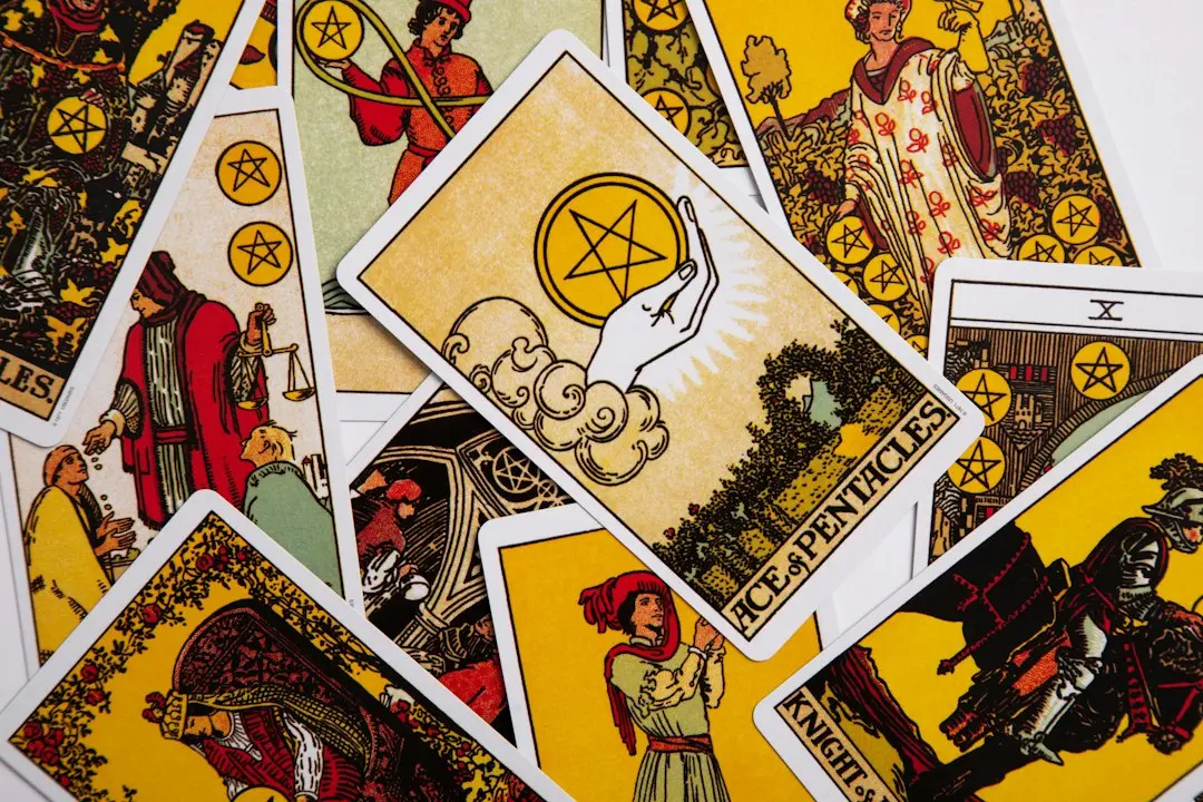 Carta Fool din tarot: cum te ajută să depășești frica de moarte