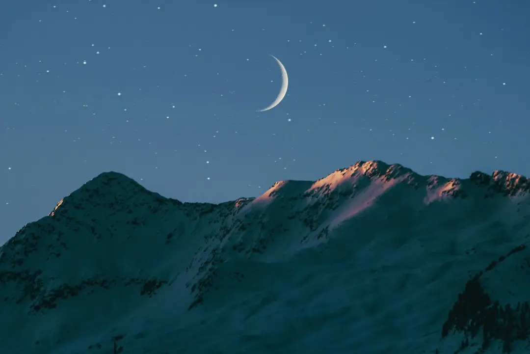 Luna Nouă în Balanță aduce claritate cosmică și noi intenții